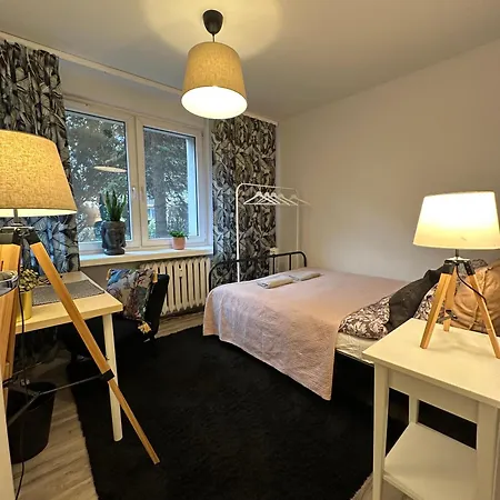 Z Parkingiem 20 Minut Piechota Od Rynku Glownego I Dworca Glownego Homestay